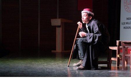 İnegöl’de Genç Meddahlar Sahne Aldı