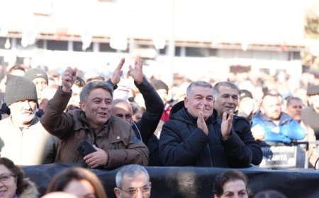 Manisa’da Özgür Özel’den toplu açılışlar