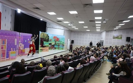 Kartepe’de Neşe ve Cesaret Dolu Tiyatro