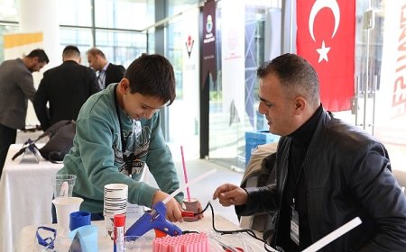 İnegöl’de Bilim Şöleni Başladı