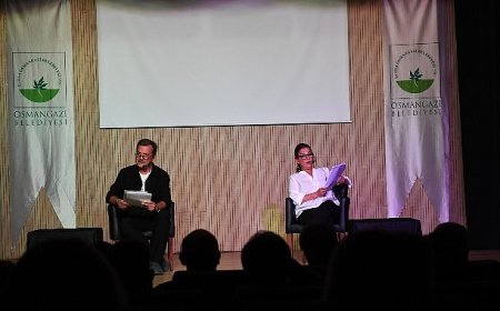 Osmangazi Belediyesi’nin okuma tiyatrosuna yoğun ilgi