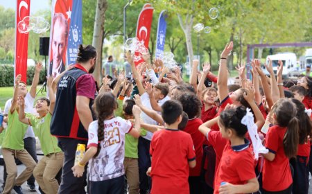 Bursa’da çocuklar bisikletle eğlenerek öğrendi