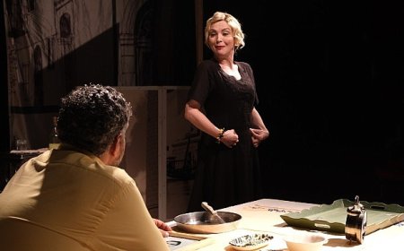 Mübadelenin 100. yılı için sahnelenen “Seni Alırsa Fırtına” yeniden yollarda…