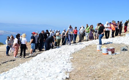Dünyanın en büyük Atatürk imzası Gemlik’te yenilendi
