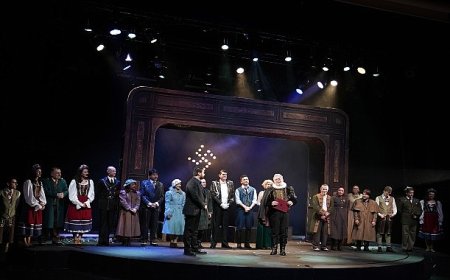 “Yaşamak mı Yoksa Ölmek mi?” Adana’da alkış topladı