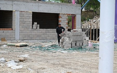 Tekirova pazar yerinde çalışmalar sürüyor