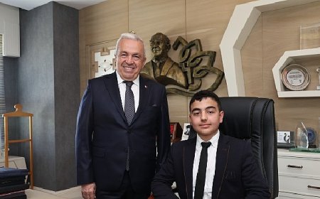 Başkan Şadi Özdemir makamını çocuklara devretti