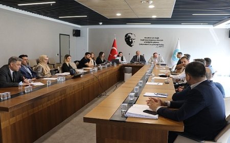 Manisa Enerji Platformu’ndan ilçe belediyelerine güneş enerjisi sistemleri eğitimi