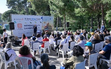 İzmirliler İzmir Kitap Fuarı’na akın etti