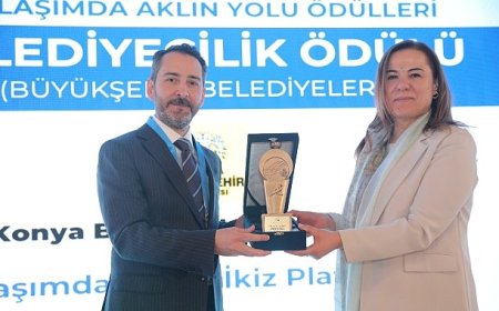 Konya Büyükşehir’in “Ulaşımda Dijital İkiz Platformu”na Belediyecilik Ödülü