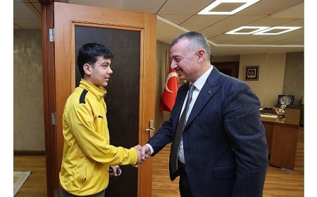 Kocaelisporlu Efe Kartal’dan Büyükakın’a ziyaret