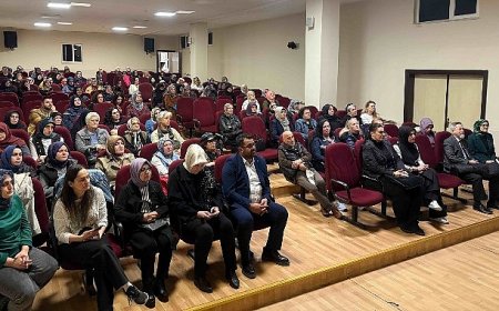 Gölcük’te kanser ve sağlık okuryazarlığı eğitimi düzenlendi