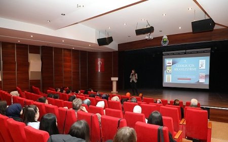 Ceren Güner Moghaddam, ‘Öğretimde Hikâyeleştirmenin’ Sırlarını İnegöl’de Anlattı