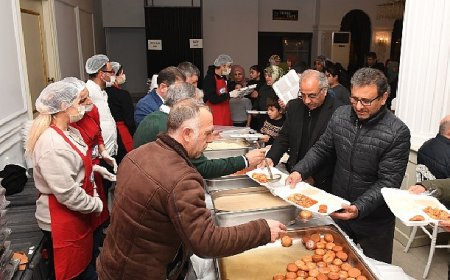 Osmangazi Belediyesi Panayırda iftar sofrası kurdu