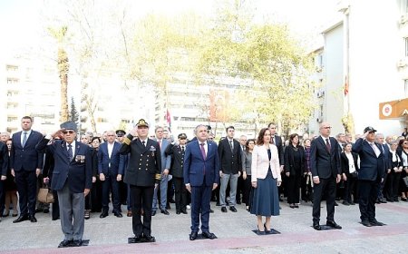 Karşıyaka 18 Mart şehitlerini andı