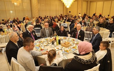 Başkan İbrahim Sandıkçı Şehit ve Gazi Aileleriyle İftarda Buluştu