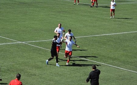 Lider üç puanı 5 golle kazandı 