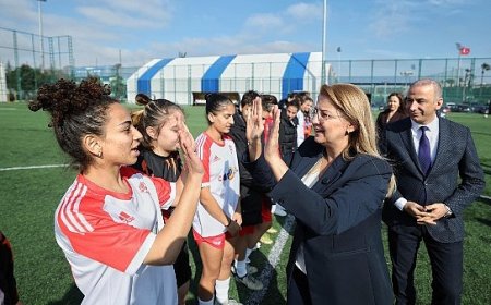Bakırköy’de dünya emekçi kadınlar günü turnuvası düzenlendi 