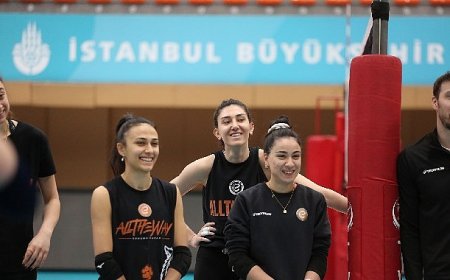 Eczacıbaşı Dynavit, Kuzeyboru karşılaşmasında ev sahibi