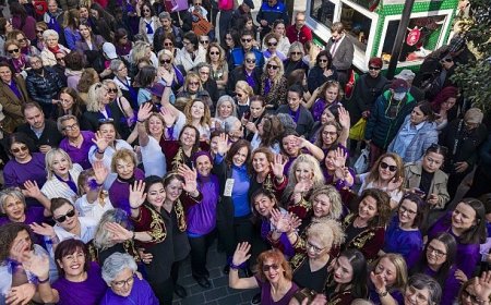 Başkan Ünsal’dan 8 Mart’a özel harmandalı!