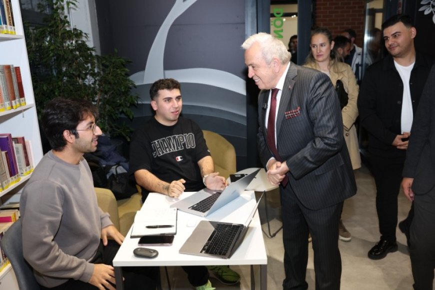 Bursa’da Başkan Şadi Özdemir’den üniversitelilere vize morali