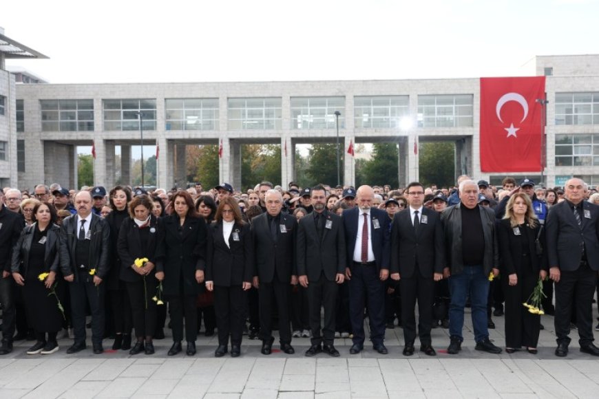 Bursa Nilüfer, Ata’sını Cumhuriyet Meydanı’nda andı