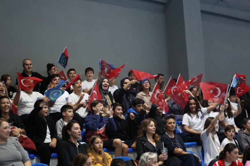 Bursa Büyükşehirli kadın hentbolcular EHF Avrupa Kupası’nda tur kapısını araladı