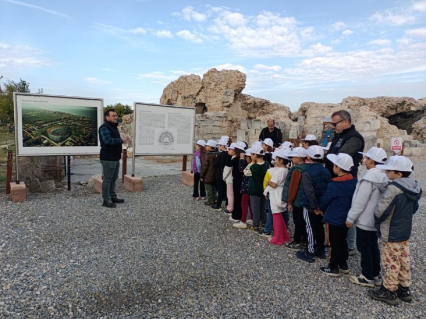 Bursa’da minik kaşifler İznik’te tarih ve kültürle buluştu