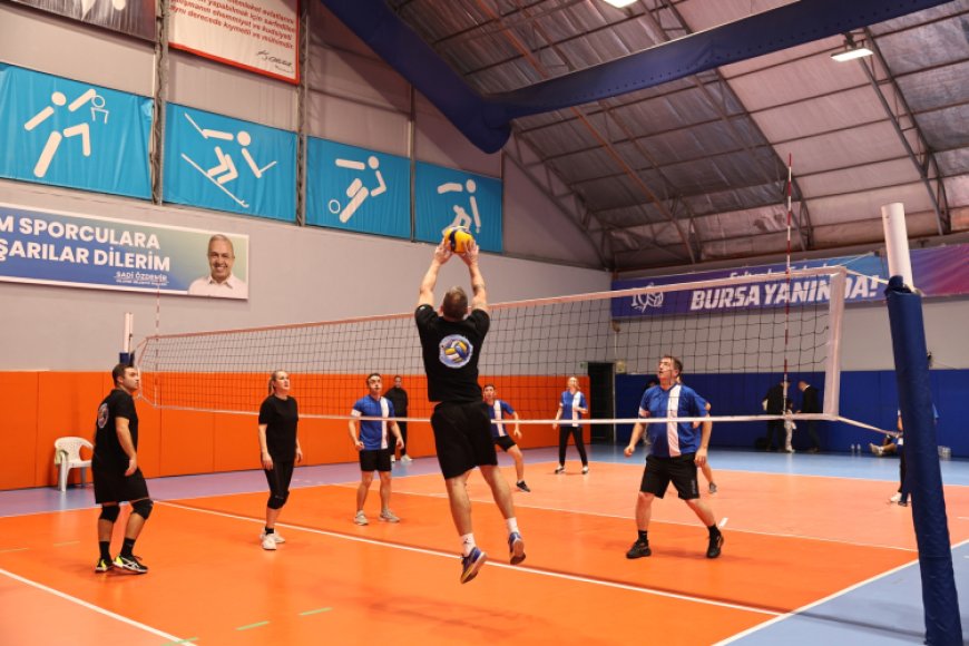 Bursa Nilüferli çalışanları filede ter döktü