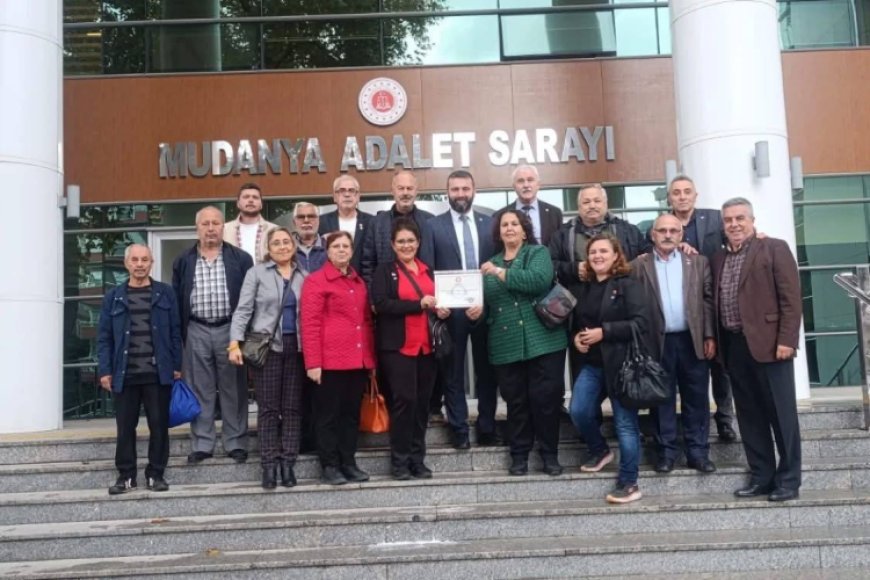 İYİ Parti Mudanya’da Ersin Erdönmez mazbatasını aldı