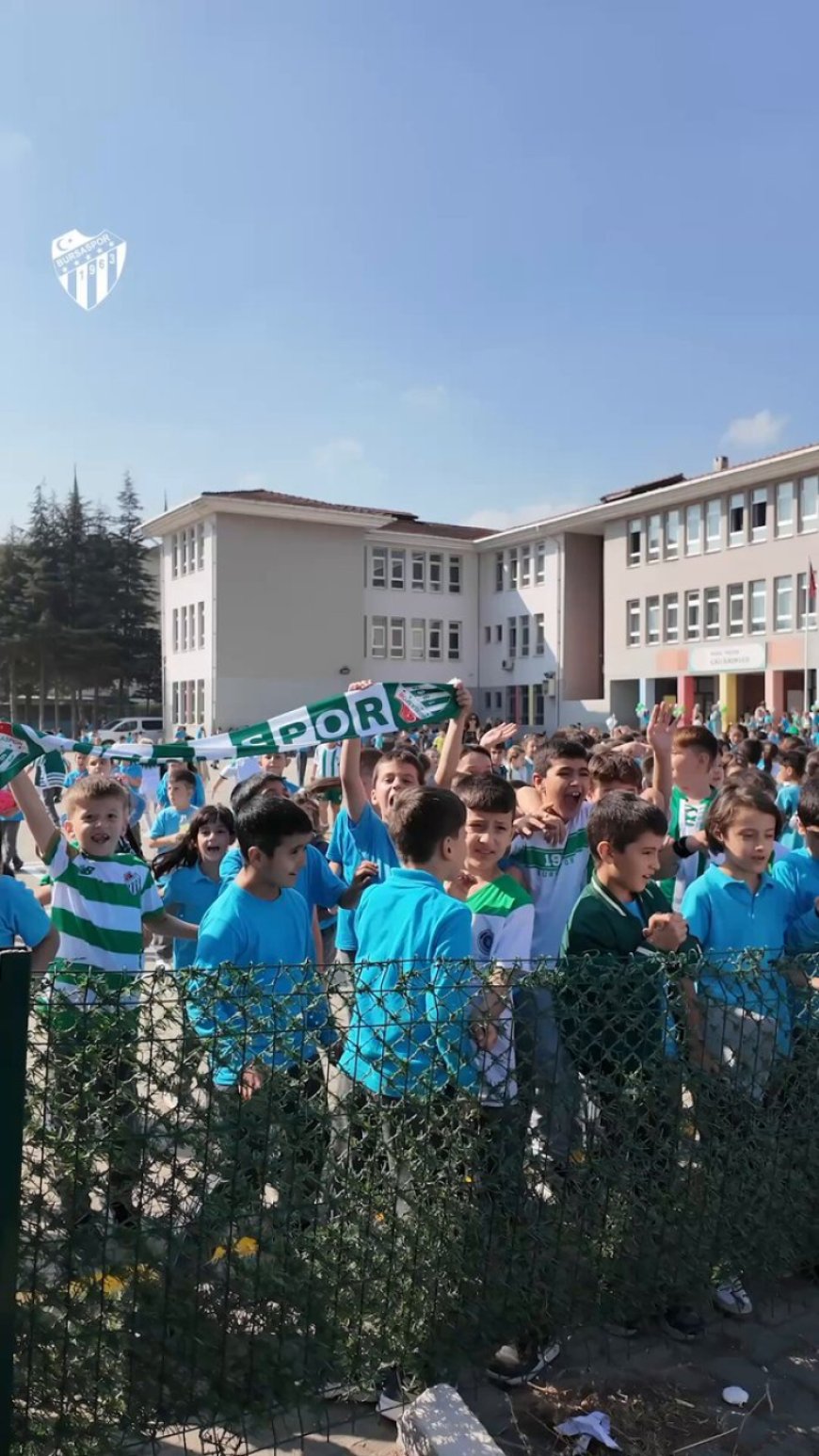 Bursaspor Başkanı Enes Çelik genç liderin vaadini gerçekleştirdi