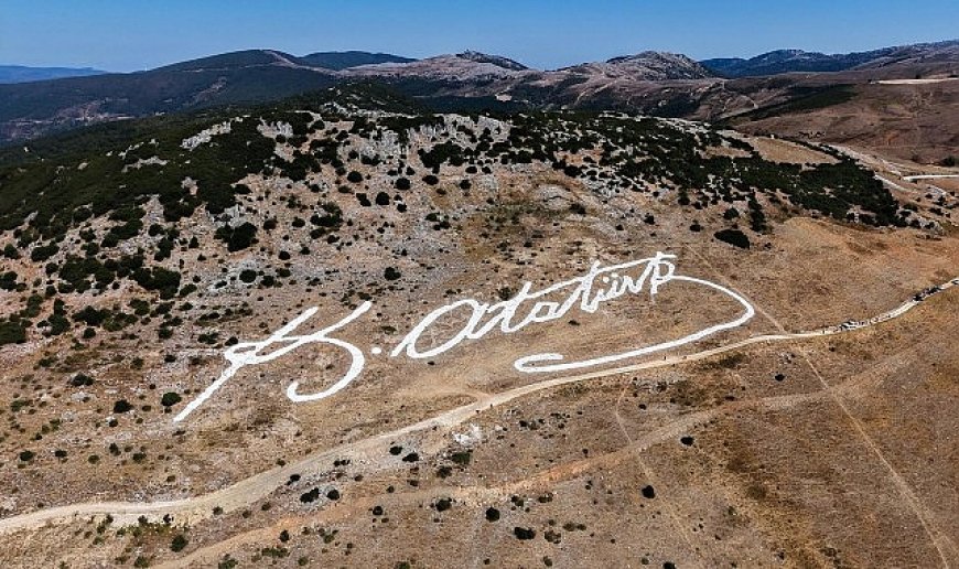 Dünyanın En Büyük Atatürk İmzası Yenilendi