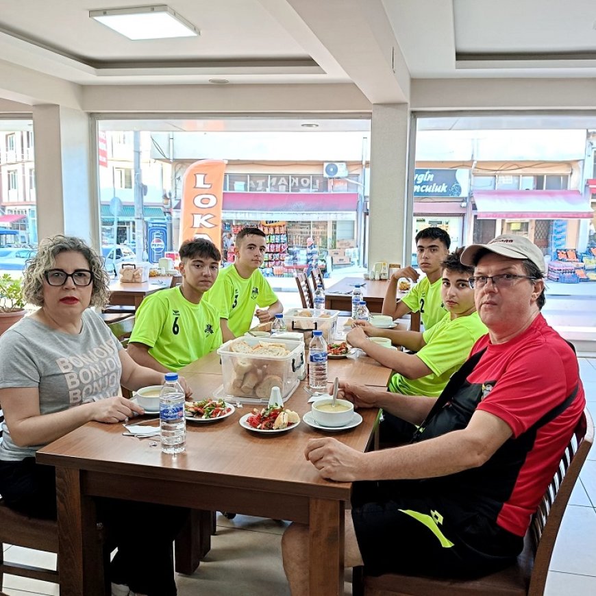 Mehmet Şengeldi Bireysel Akademi’den Keles’te keyifli kamp