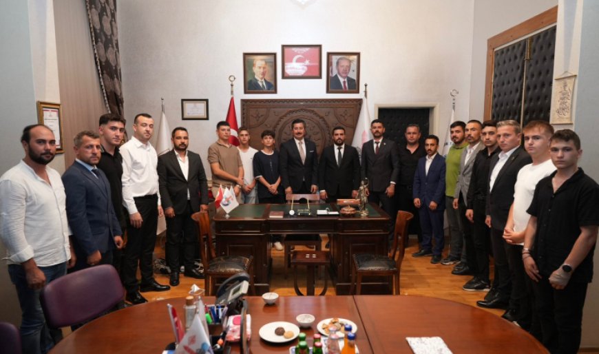 Ülkü Ocakları’ndan Yenişehir Belediye Başkanı’na hayırlı olsun ziyareti