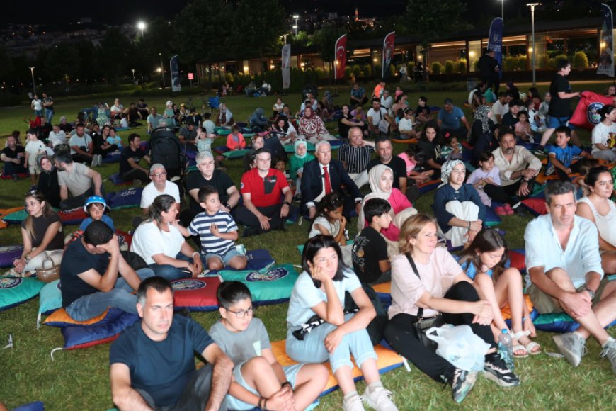 Bursa Büyükşehir’den Mobilfest ile bilim dolu gece