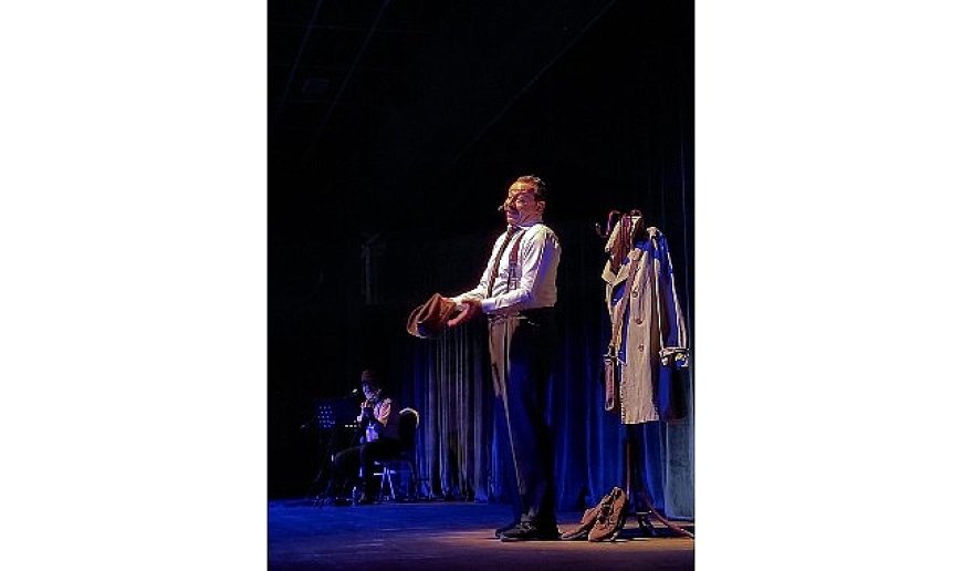 Reha Özcan, “Bir Garip Orhan Veli” müzikaline Ayvalık’ta nokta koyacak.