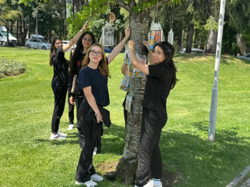 Bursa’da ağaçlar ‘kitap’ açtı!