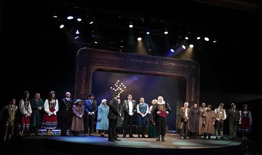 “Yaşamak mı Yoksa Ölmek mi?” Adana’da alkış topladı