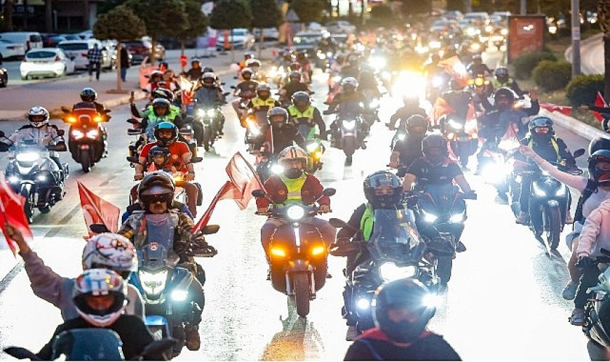 Yenişehir Belediyesi araçlı kortejle 23 Nisan coşkusunu kente yaydı