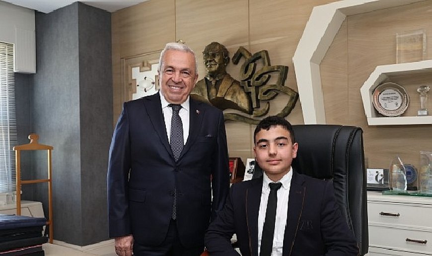 Başkan Şadi Özdemir makamını çocuklara devretti