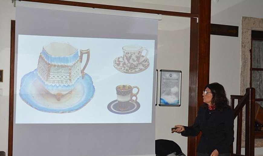 EÜ’de “İçinde Hayat Olan Fincanlar Söyleşisi” düzenlendi