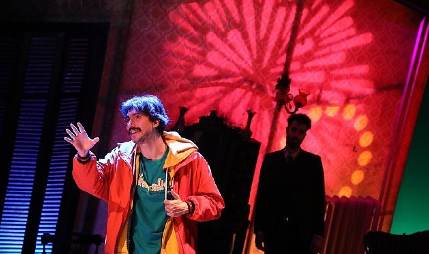 İBB Şehir Tiyatroları, Nisan ayında 27 oyunu seyirciyle buluşturuyor.