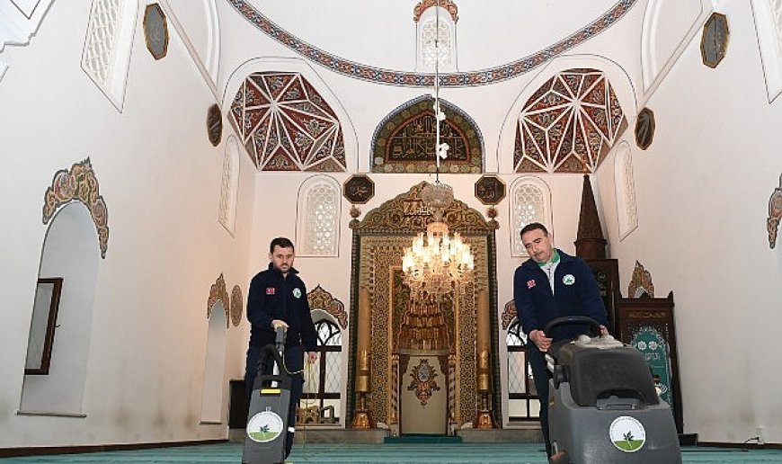 Osmangazi’de camiler bayrama hazır