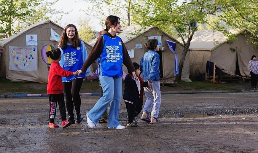 1-7 Mart ”Deprem Haftası” TEGV, çocukları deprem konusunda bilgilendiriyor ve bölgedeki çalışmalarına kesintisiz devam ediyor
